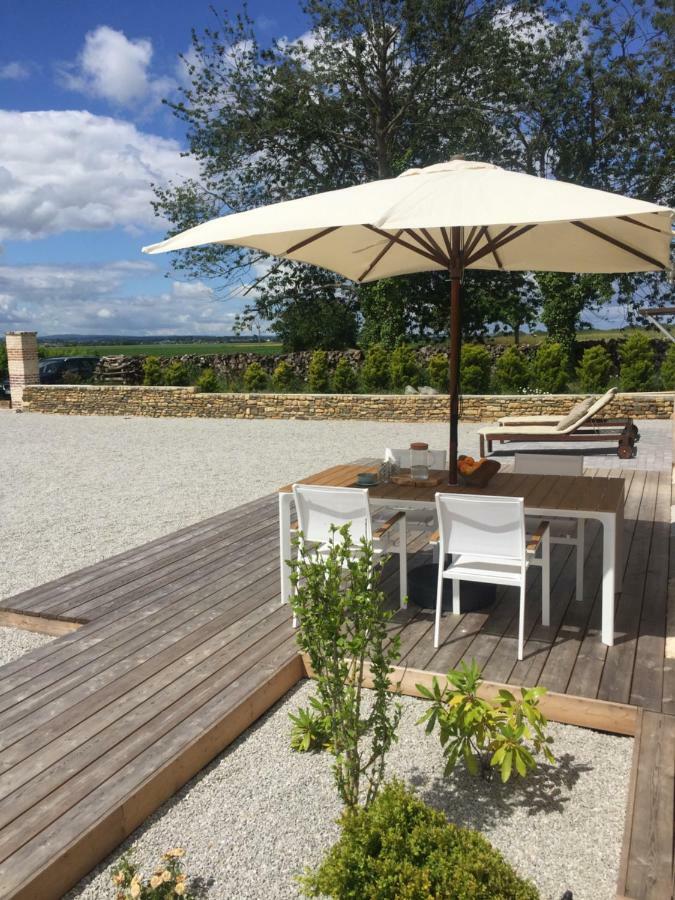 Hotel Galerie, Tumulus De La Hogue Fontenay-le-Marmion Exterior foto